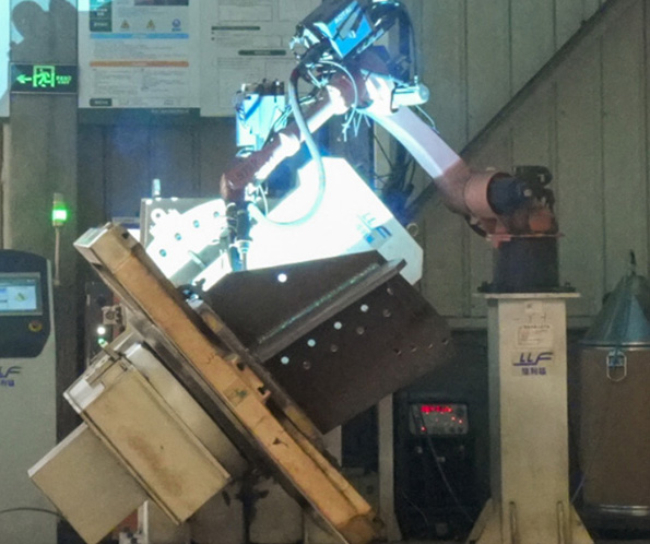 1T+2T-1800焊接機器人